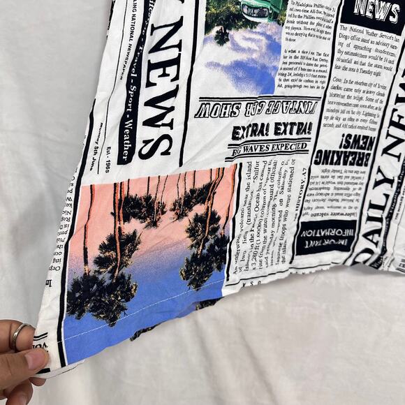 No Boundaries 2XL Newsprint Buttoned Relaxed Shirt Top Funky Artsy Cali Print LA - Picture 6 of 12